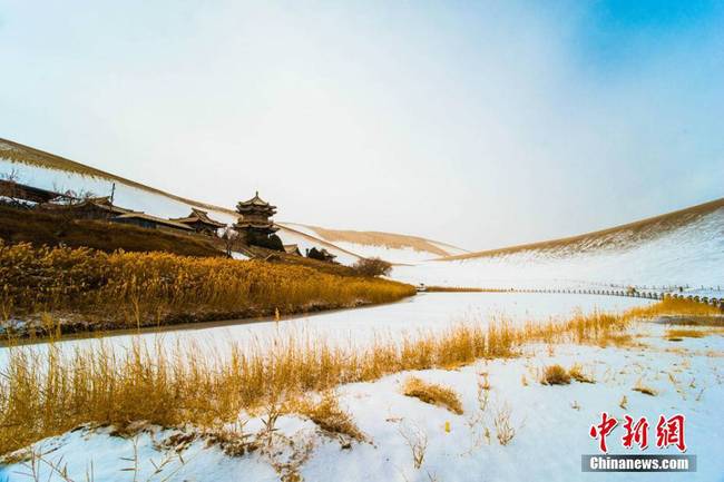 Galeria: Primeira neve do ano em Dunhuang