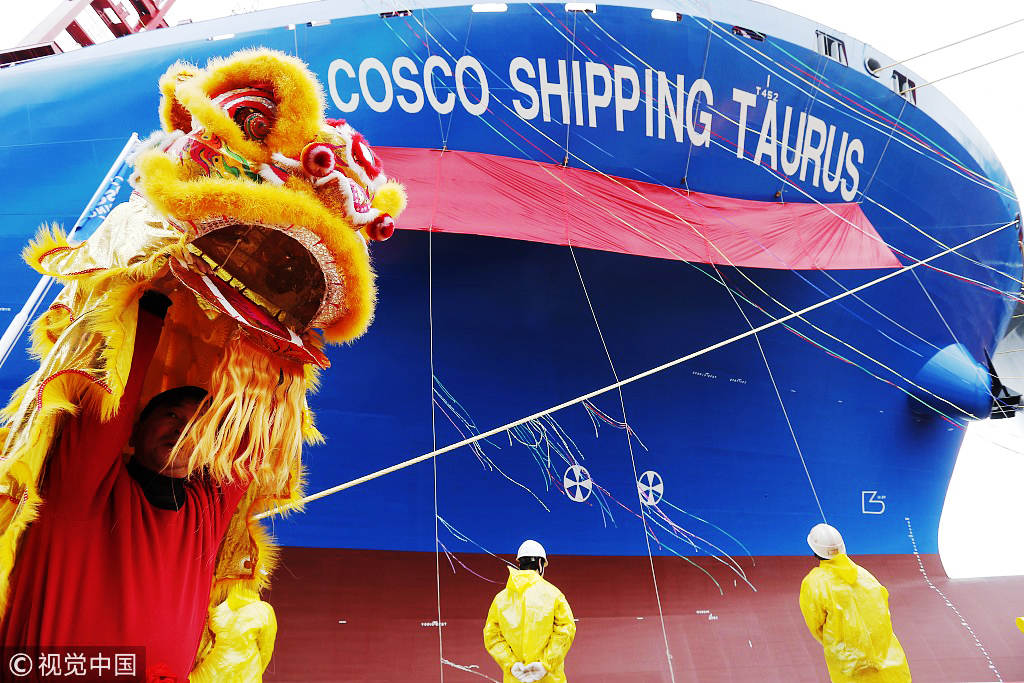 Maior navio de mercadorias da China entregue em Shanghai