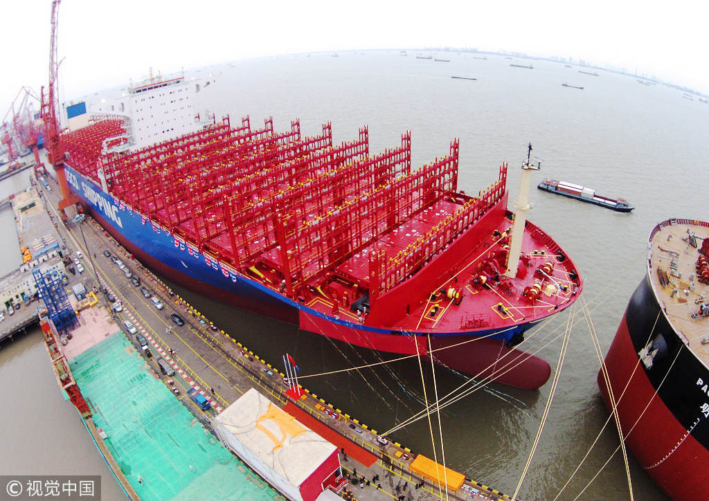 Maior navio de mercadorias da China entregue em Shanghai