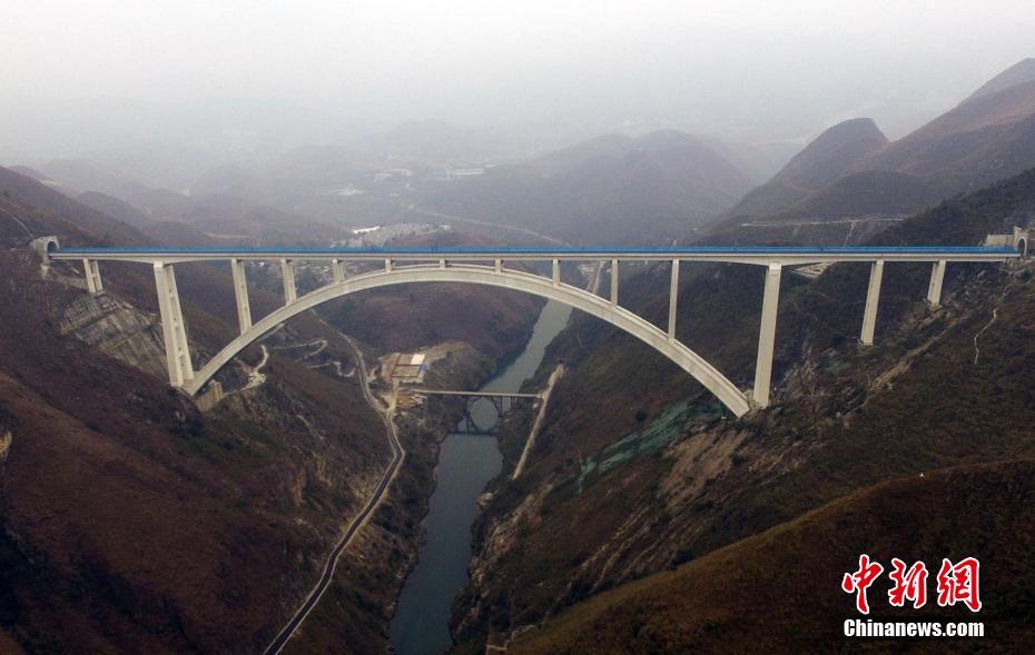 Galeria: Panorama da maior ponte em arco de concreto armado do mundo