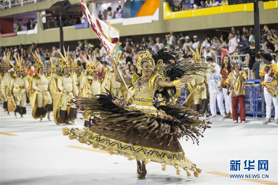 Celebrações do carnaval arrancam no Brasil