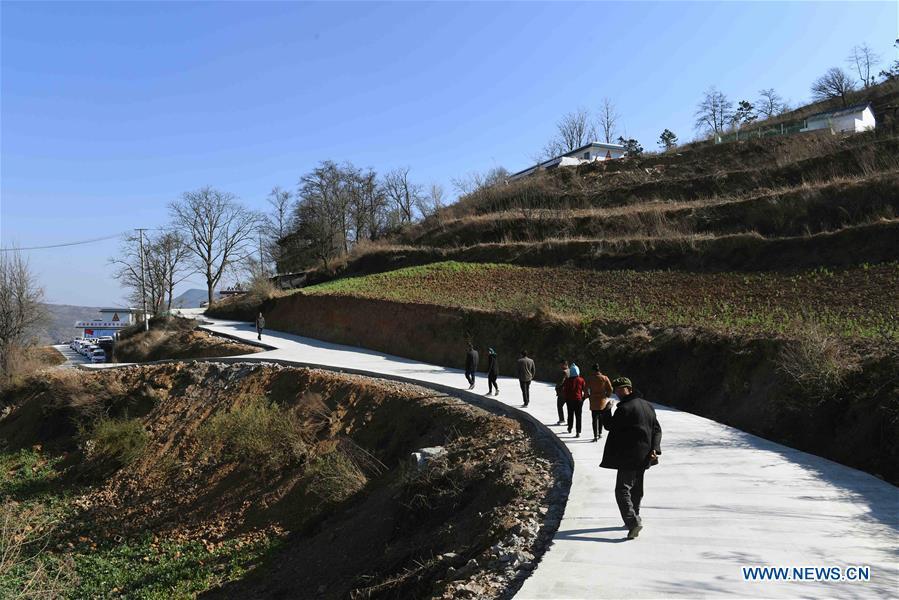 Estradas melhoradas facilitam turismo e desenvolvimento econômico em Yunnan