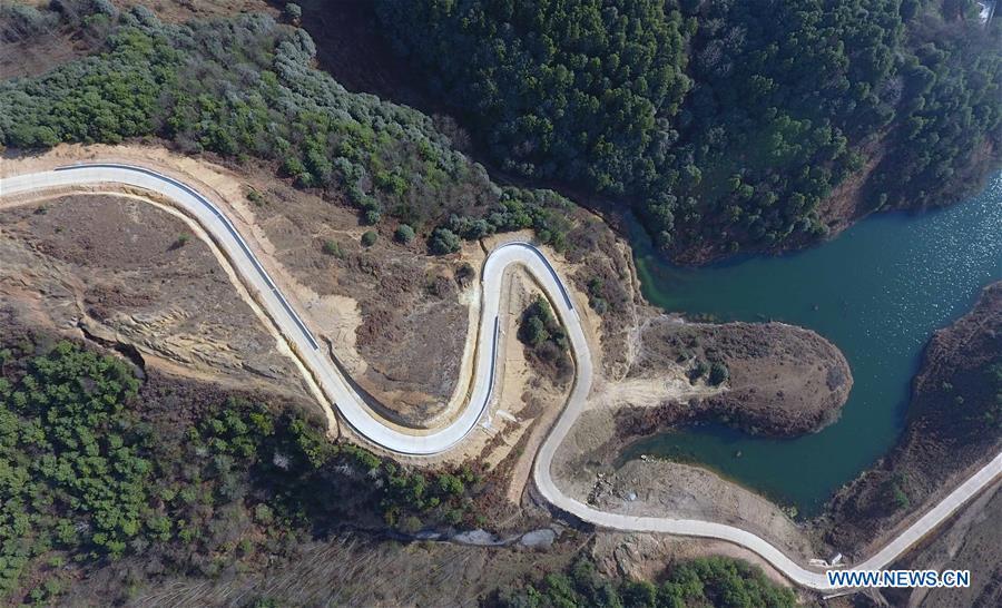 Estradas melhoradas facilitam turismo e desenvolvimento econômico em Yunnan