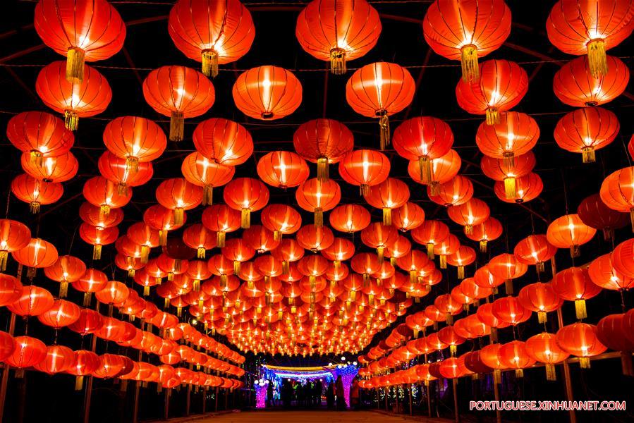 Feiras de lanternas celebram Ano Novo Lunar Chinês