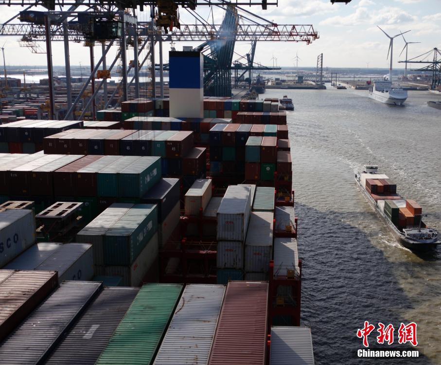 Primeiro grande navio de carga da China com propriedade intelectual independente faz viagem inaugural