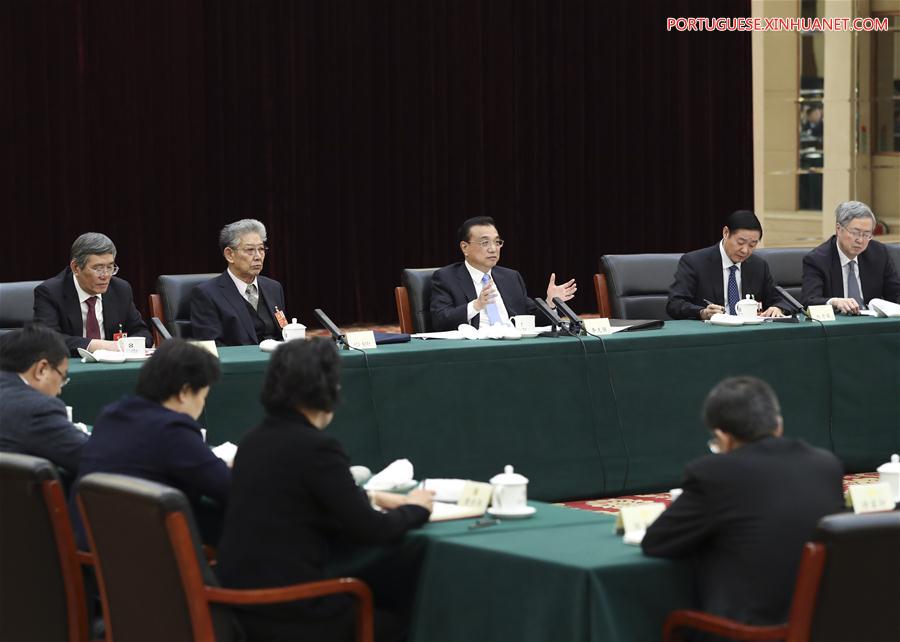Líderes chineses sublinham liderança do PCCh em discussões com conselheiros políticos
