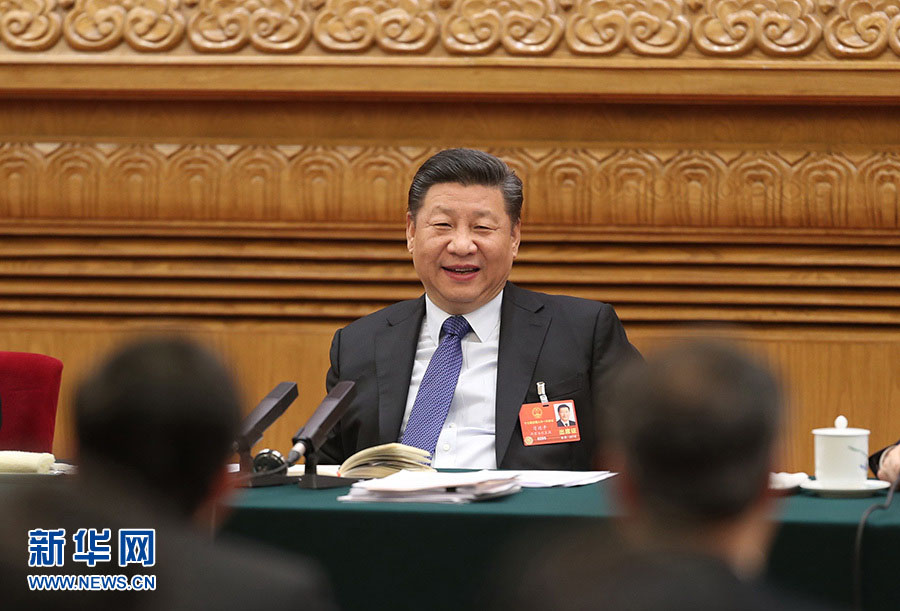 Líderes chineses se reúnem com legisladores nacionais em discussões de grupo