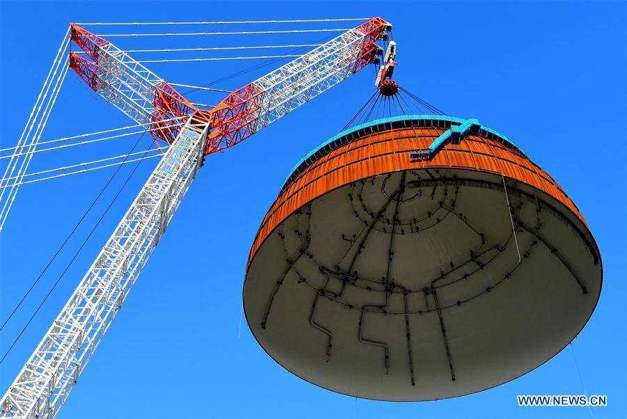 Cúpula hemisférica instalada na unidade nº 6 da usina nuclear Fuqing em Fujian