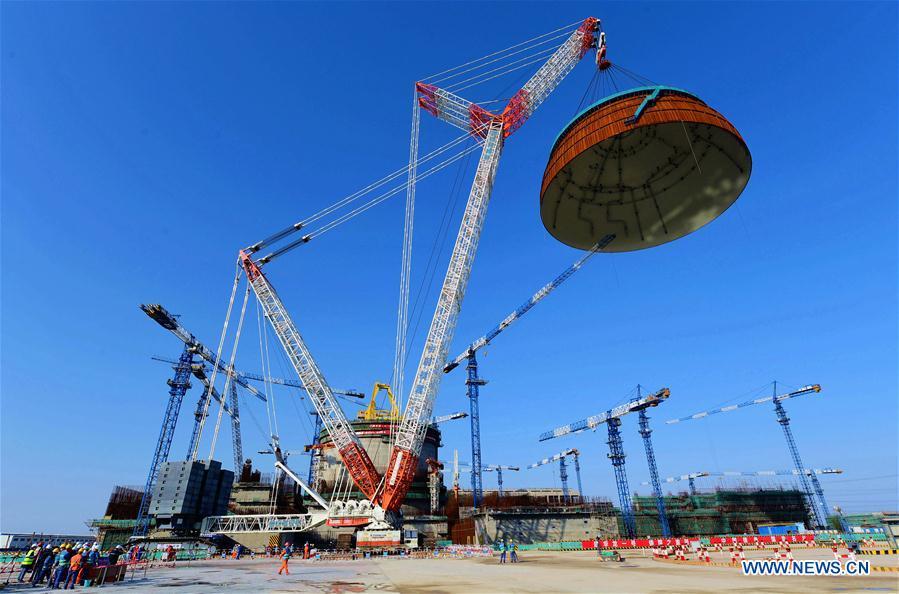 Cúpula hemisférica instalada na unidade nº 6 da usina nuclear Fuqing em Fujian