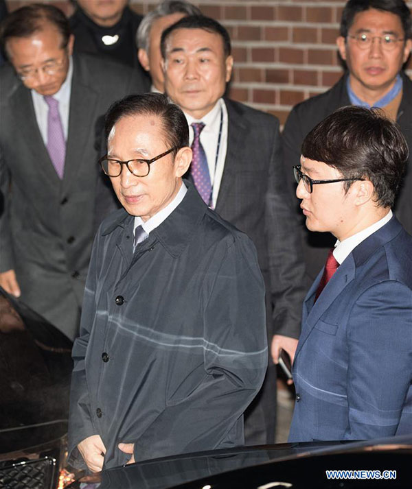 Ex-presidente sul-coreano Lee Myung-bak sob custódia por acusações de corrupção
