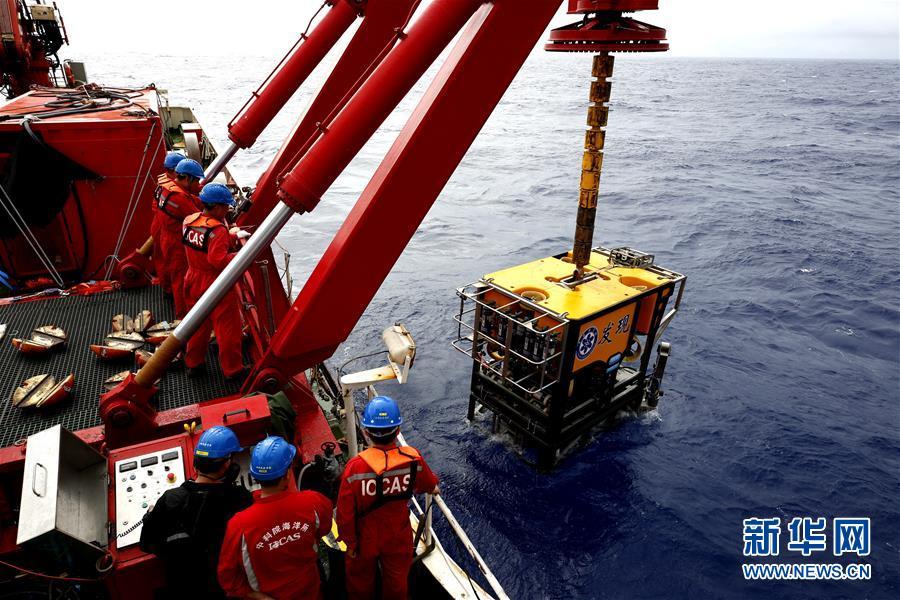 Galeria: Navio de pesquisa chinês enviado para expedição a montes submarinos