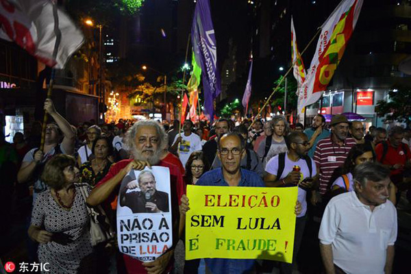 Protestos contra prisão de Lula bloqueiam estradas e reúnem milhares de manifestantes nas principais cidades do Brasil