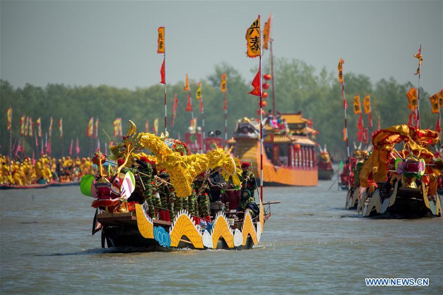Festival Náutico de Qintong realizado em Taizhou