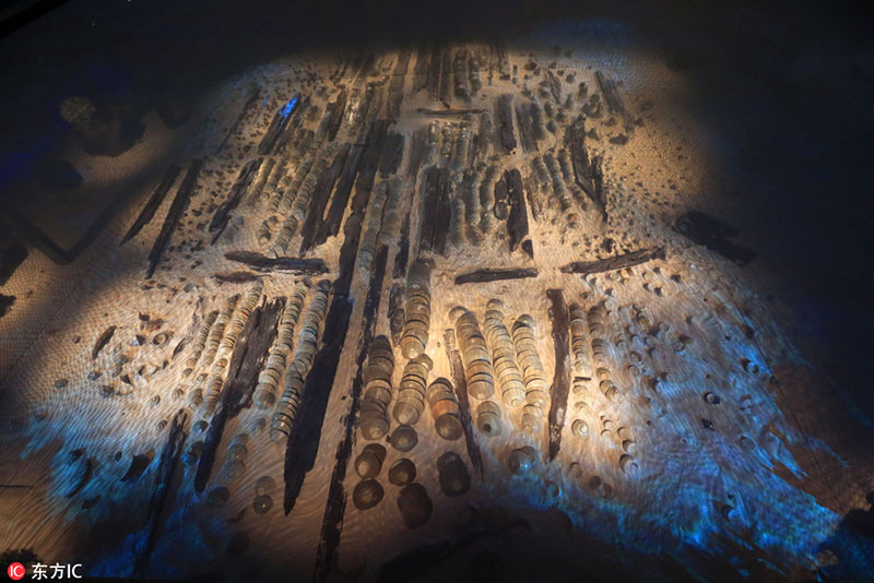 Mais de 10 mil relíquias de antigo navio naufragado exibidas em Hainan