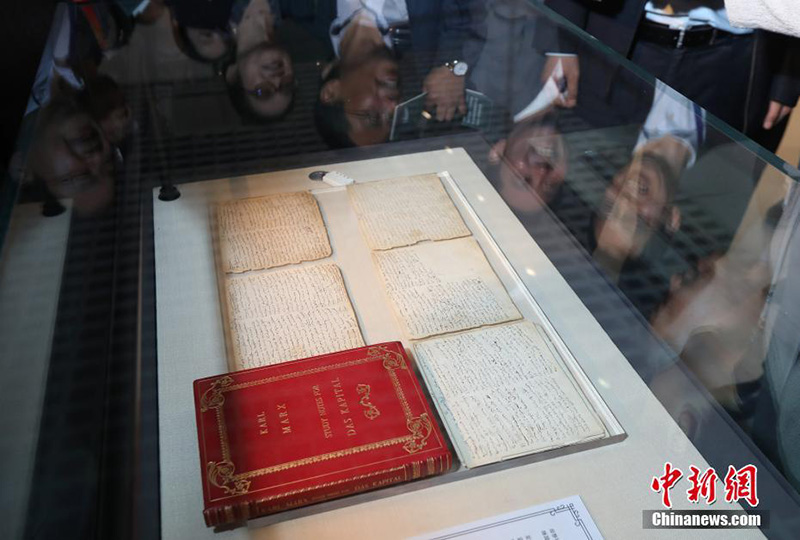 China exibe manuscritos originais de Karl Marx