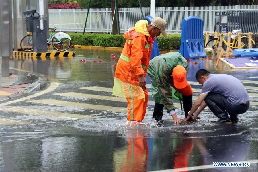 Chuvas fortes provocam inundações repentinas em Xiamen