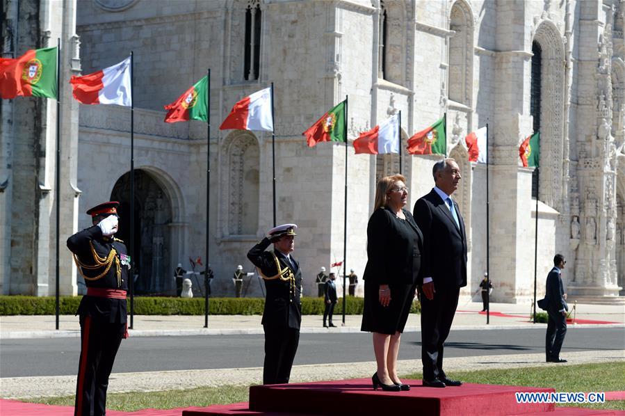 Presidentes de Malta e Portugal discutem crise de refugiados em Lisboa