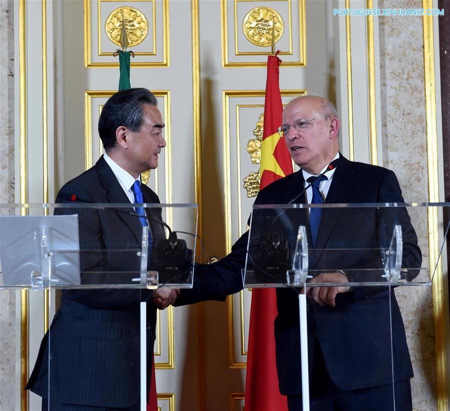 Chanceleres chinês e português realizam conversas para aprofundar cooperação bilateral