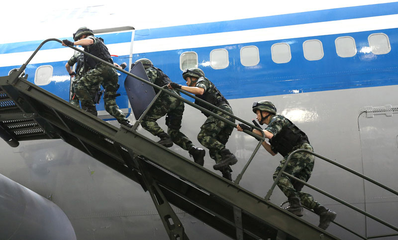 Polícia Armada da China preside fórum internacional contra terrorismo
