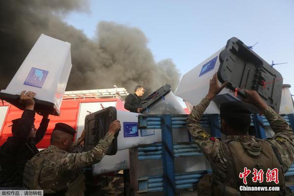 Bagdá: Incêndio atinge armazéns da comissão eleitoral