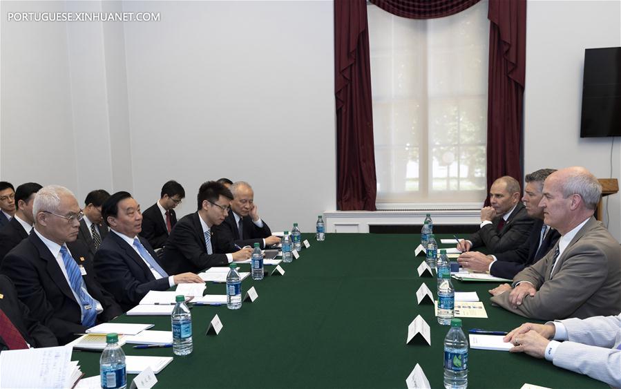 Alto funcionário da China visita EUA para fortalecer laços bilaterais