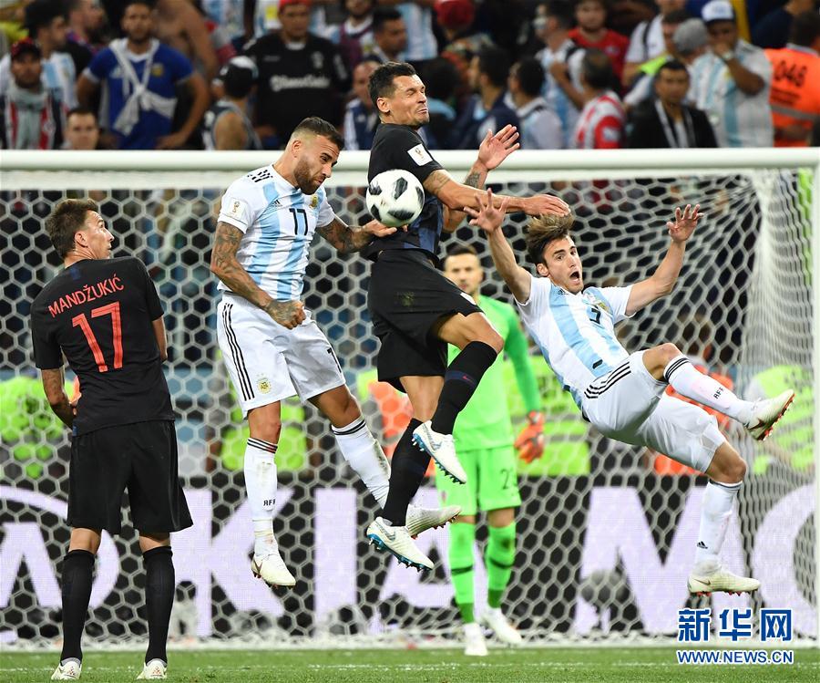 Croácia bate Argentina por 3-0 avançando para os oitavos