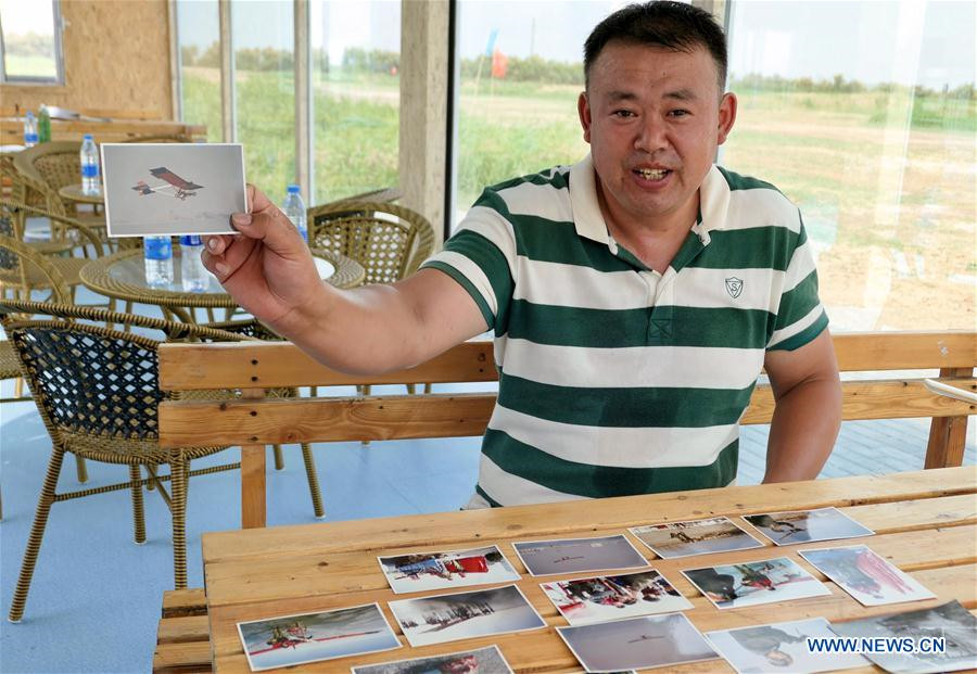 Agricultor chinês compartilha sua paixão por esportes aéreos