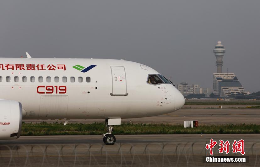Projeto do C919 da China avança com dois aviões em teste de voo