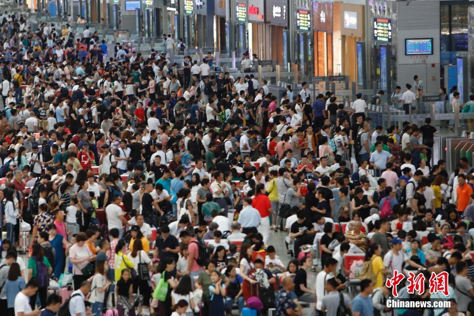 Tem início pico de verão dos transportes ferroviários na China