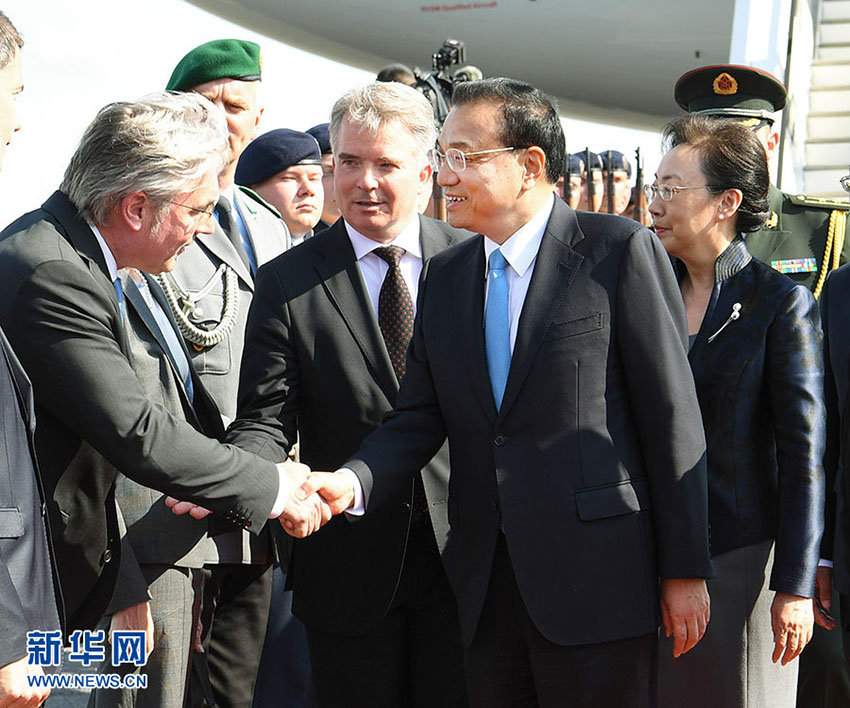 Primeiro-ministro chinês chega a Alemanha para intercâmbio intergovernamental