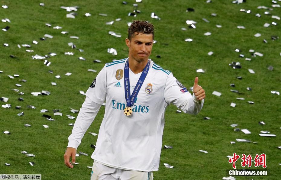 Cristiano Ronaldo assina pela Juventus e termina ciclo histórico no Real Madrid