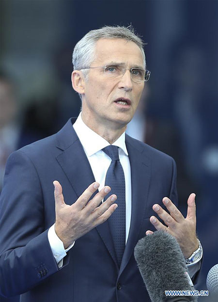 Primeiro dia da reunião da OTAN é ofuscado por tensões entre aliados
