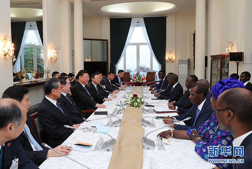 Presidentes chinês e senegalês prometem criar um melhor futuro para as relações bilaterais