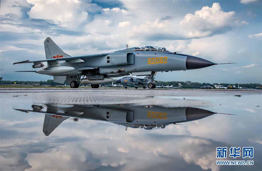 Aviões da força aérea chinesa chegam à Rússia