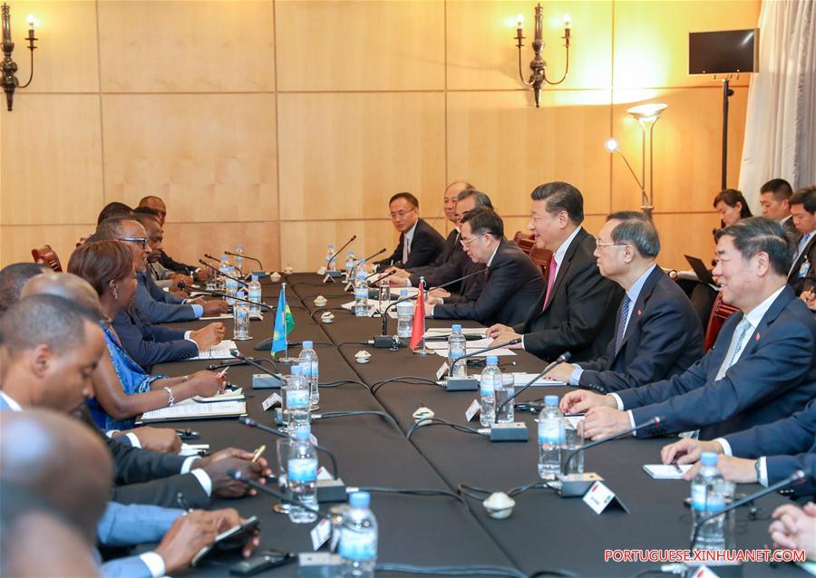 China e Ruanda prometem escrever novo capítulo em relações bilaterais