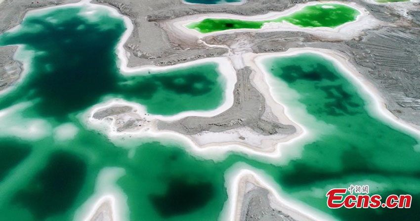 Galeria: Lago Esmeralda, uma jóia natural que decora a terra