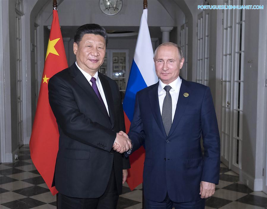 Xi e Putin trocam opiniões sobre atual situação internacional