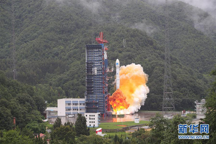 China lança satélites gêmeos de navegação do Beidou-3