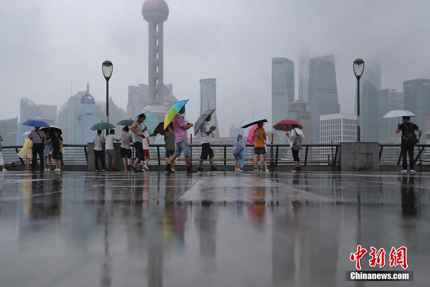Tufão Jongdari chega a Shanghai