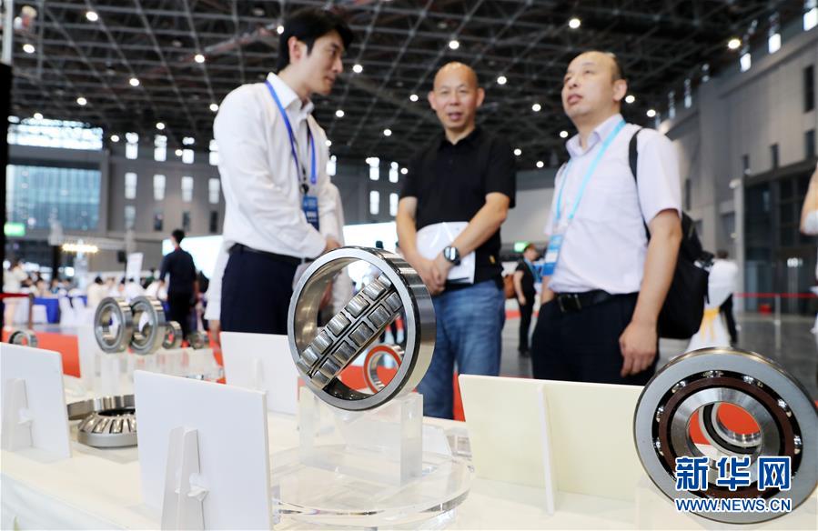 Mais de 160 mil negociantes registrados na primeira exposição de importações da China