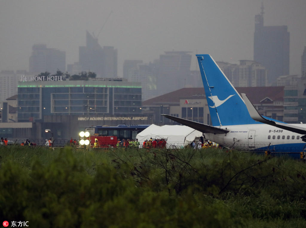 Avião da Xiamen Airlines sai da pista em Manila