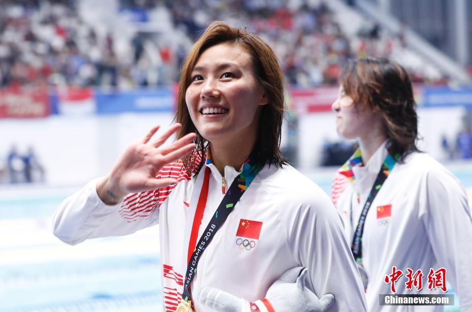 Chinesa bate recorde mundial dos 50 metros de costas nos Jogos Asiáticos