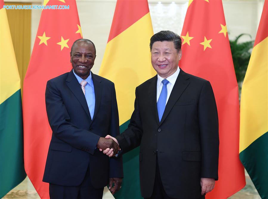 Xi reúne-se com presidente da Guiné