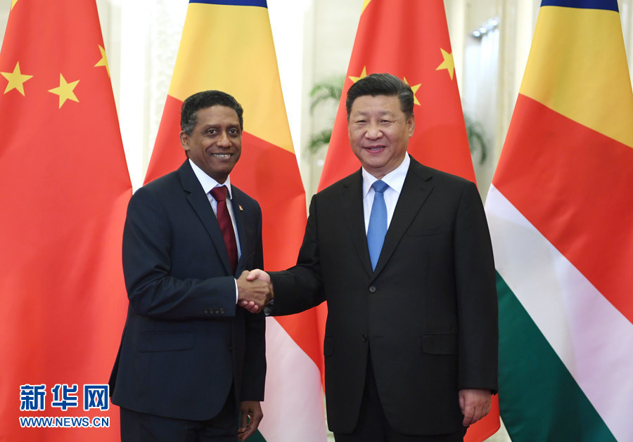 Xi reúne-se com presidente de Seychelles