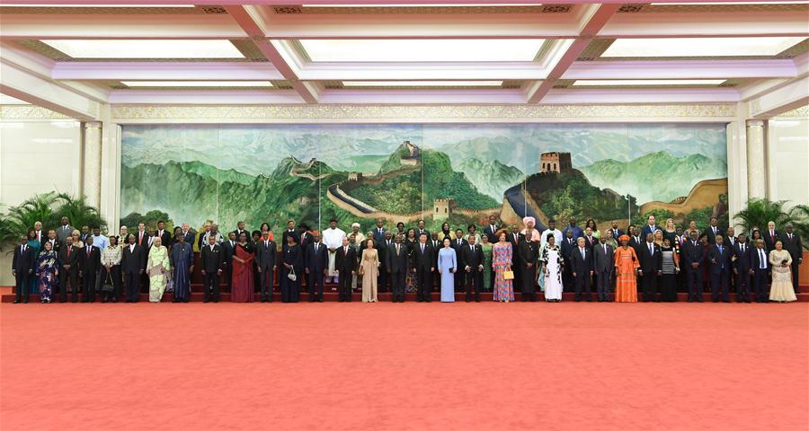 Xi oferece banquete de boas-vindas a líderes que participam da cúpula do FOCAC