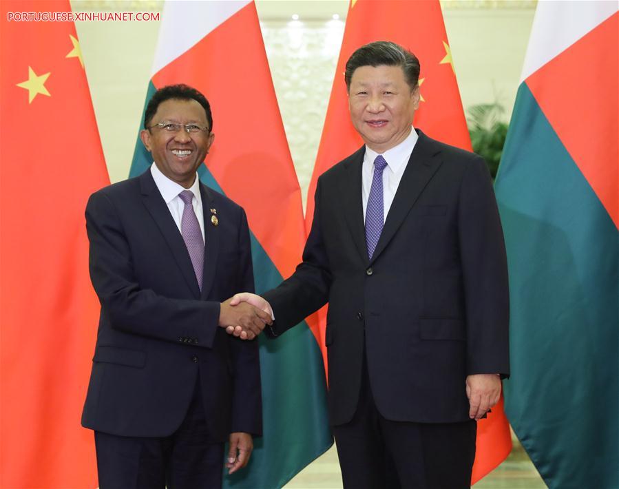 Xi reúne-se com presidente de Madagáscar
