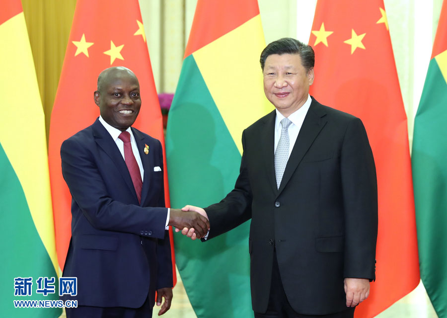 Xi reúne-se com presidente da Guiné-Bissau