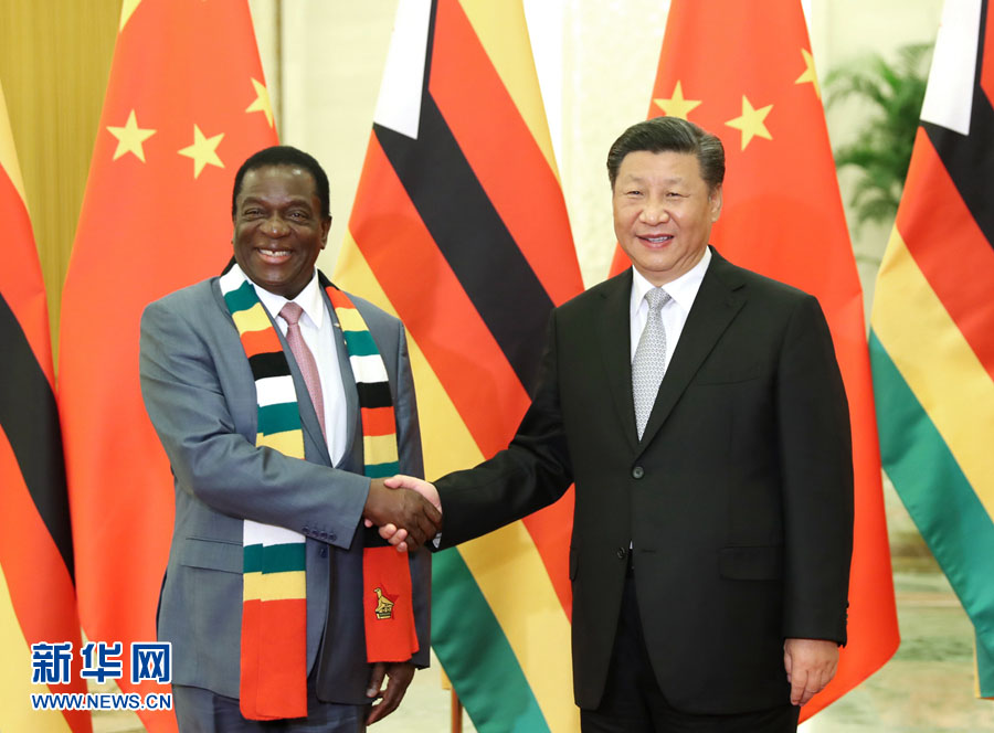 Xi reúne-se com presidente do Zimbábue