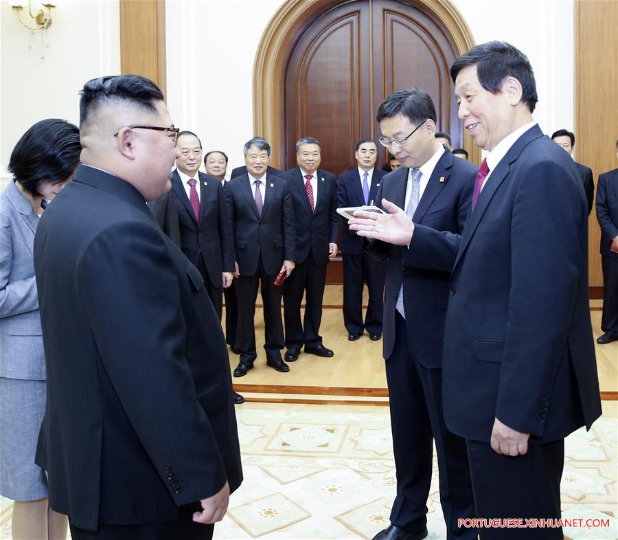 Líder da RPDC reúne-se com chefe do Legislativo da China de novo e realiza atividades de boas-vindas