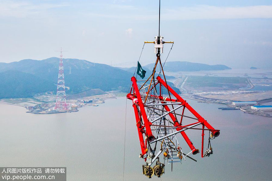 Zhejiang: Concluída a primeira torre de transmissão de eletricidade mais alta do mundo